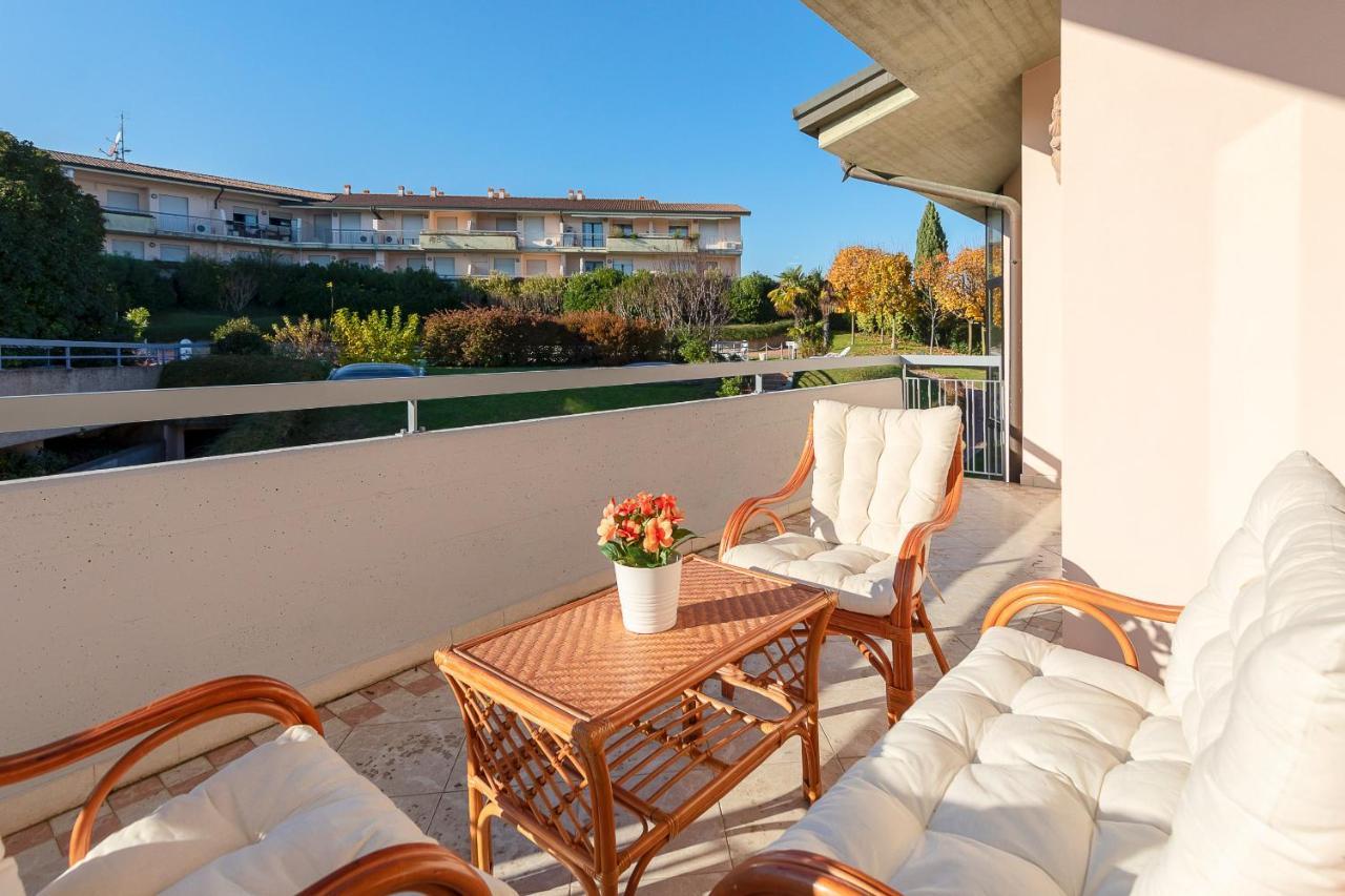 Kristall Lago 233 Apartment By Wonderful Italy Desenzano del Garda Buitenkant foto