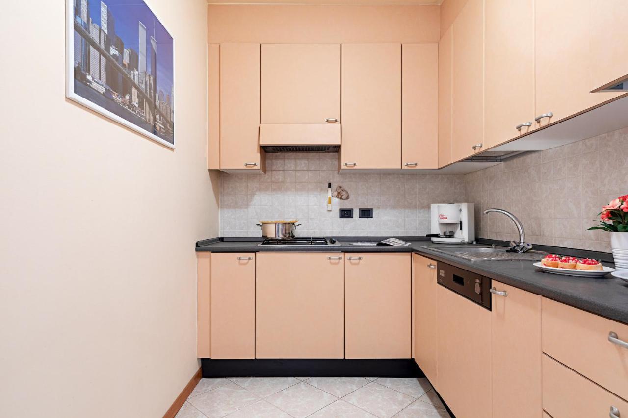 Kristall Lago 233 Apartment By Wonderful Italy Desenzano del Garda Buitenkant foto