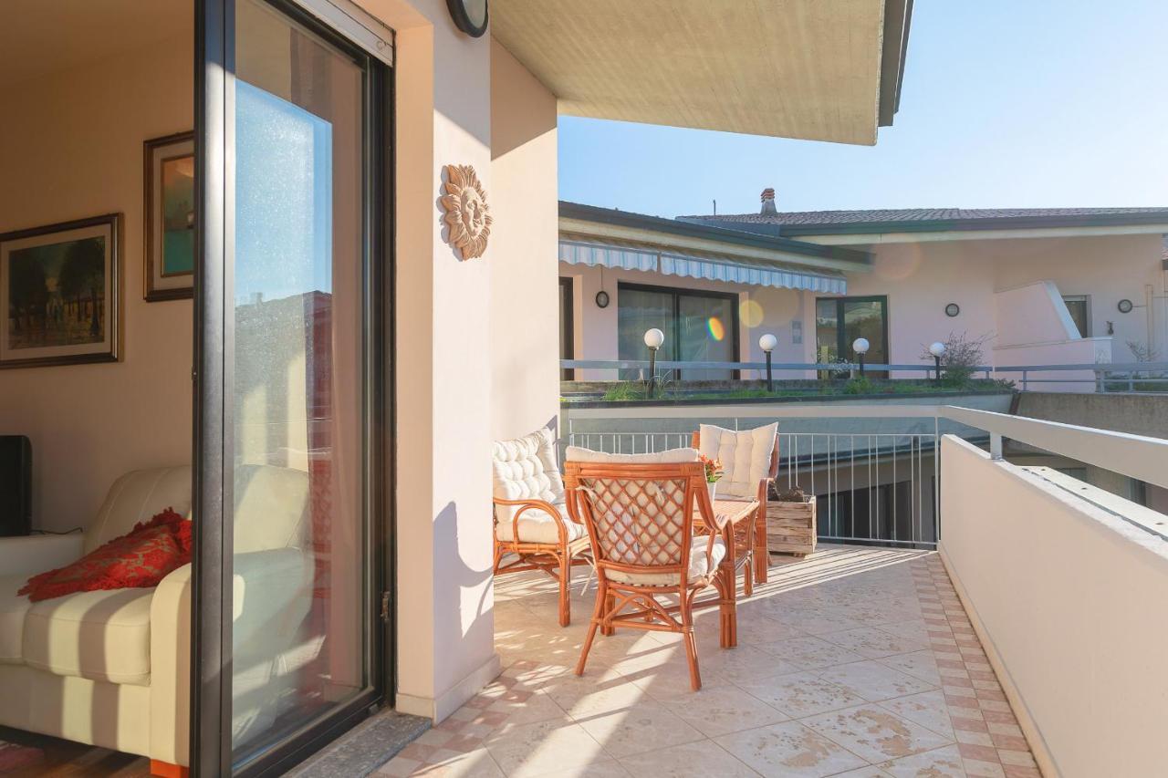Kristall Lago 233 Apartment By Wonderful Italy Desenzano del Garda Buitenkant foto