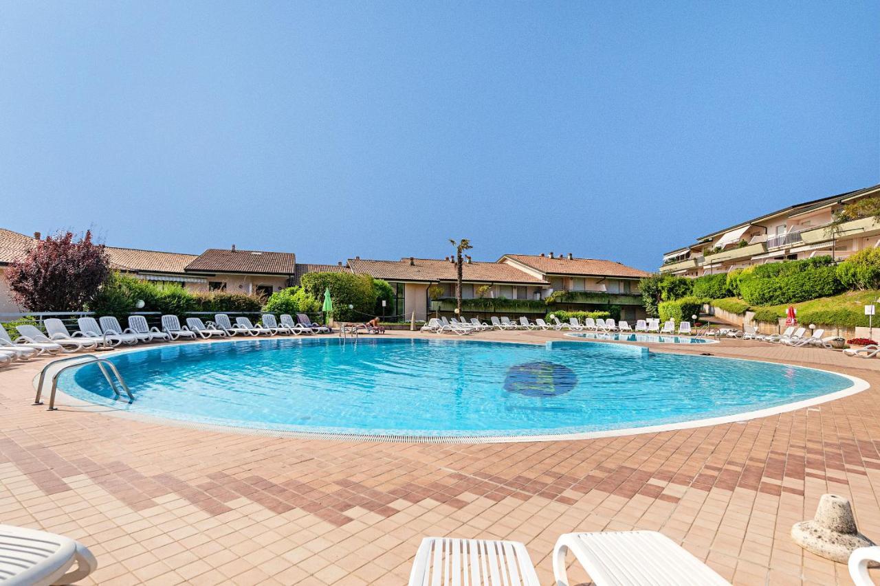 Kristall Lago 233 Apartment By Wonderful Italy Desenzano del Garda Buitenkant foto